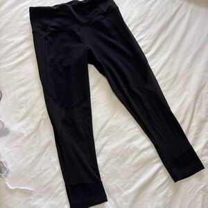 Victoria's Secret Cropped Black Leggings
